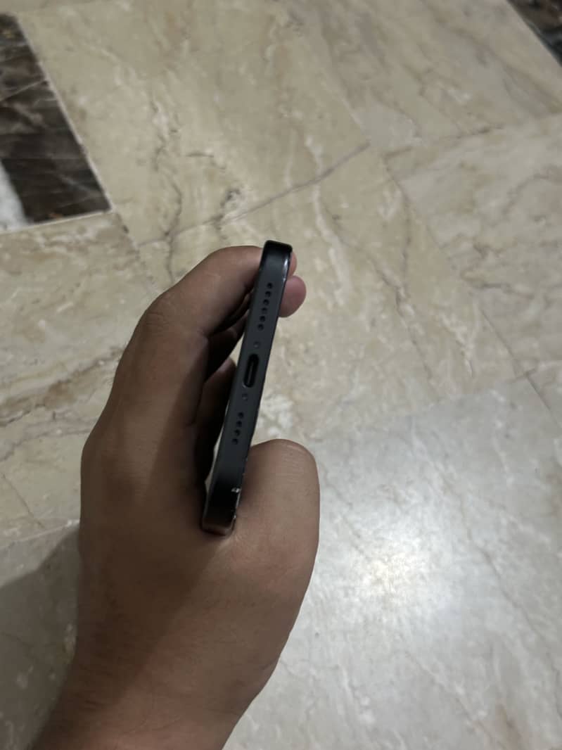 Apple iPhone 15 plus 4