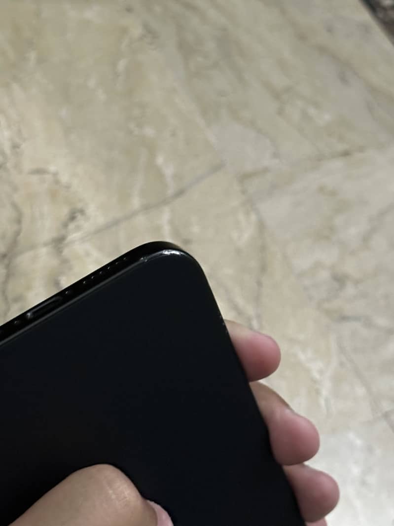 Apple iPhone 15 plus 8