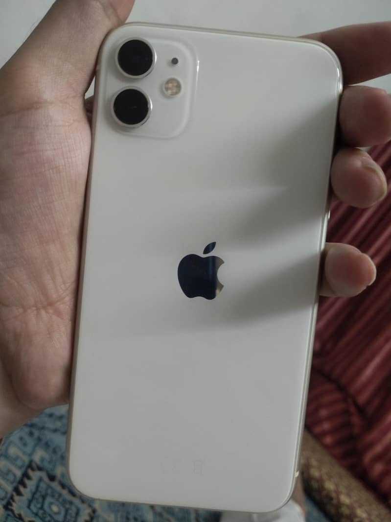 Apple iPhone 11 3
