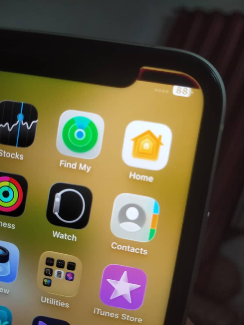 Apple iPhone 11 4