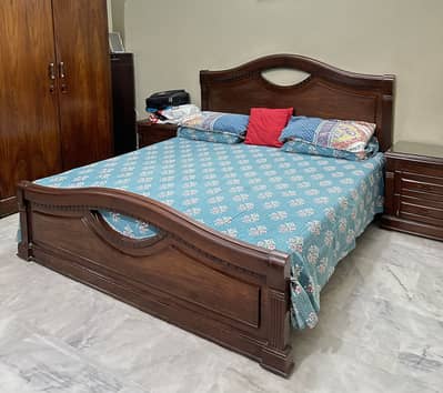 King sized bed set with dressing table