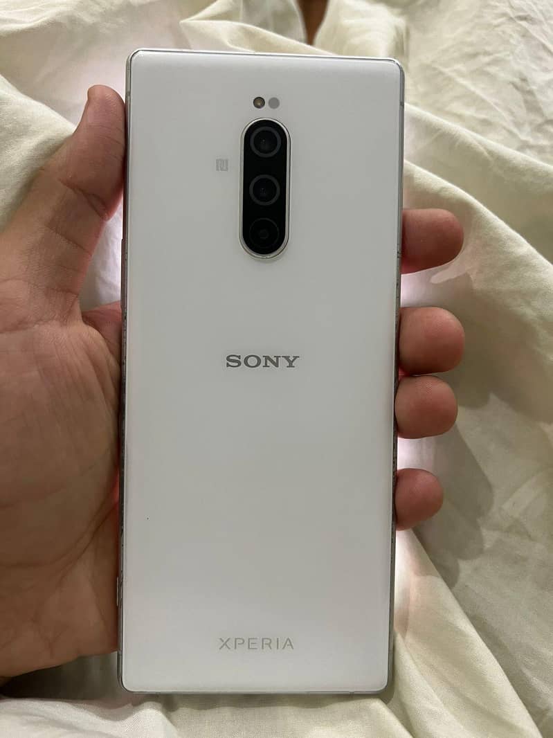 Xperia 1 0