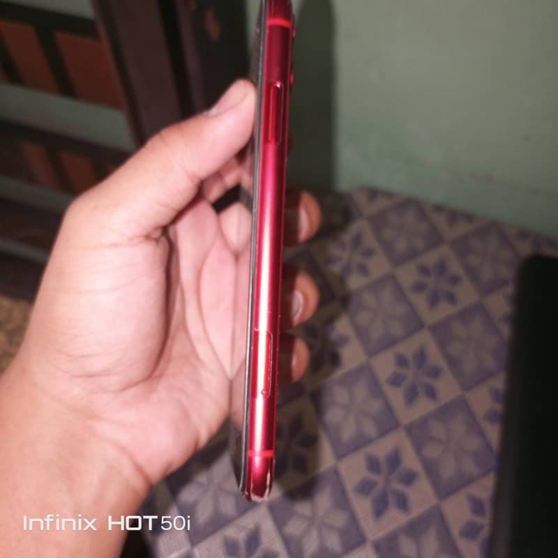Apple iPhone 11 4