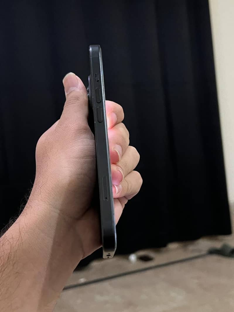 Apple iPhone 15 3