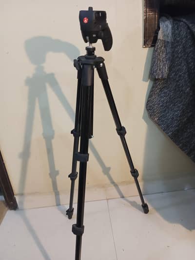 manfrrotto tripod 10/10 condition