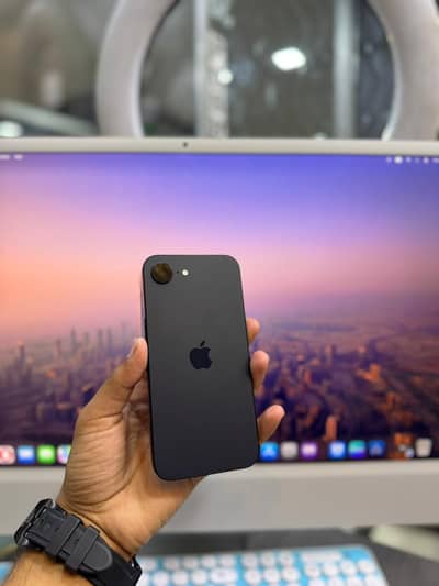 iPhone 16E, sim locked, 128GB, 100%