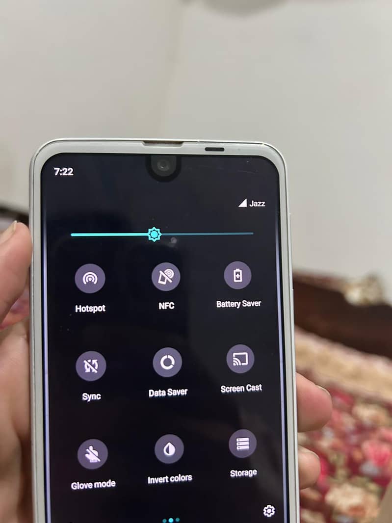 Sharp Aquos R2 3
