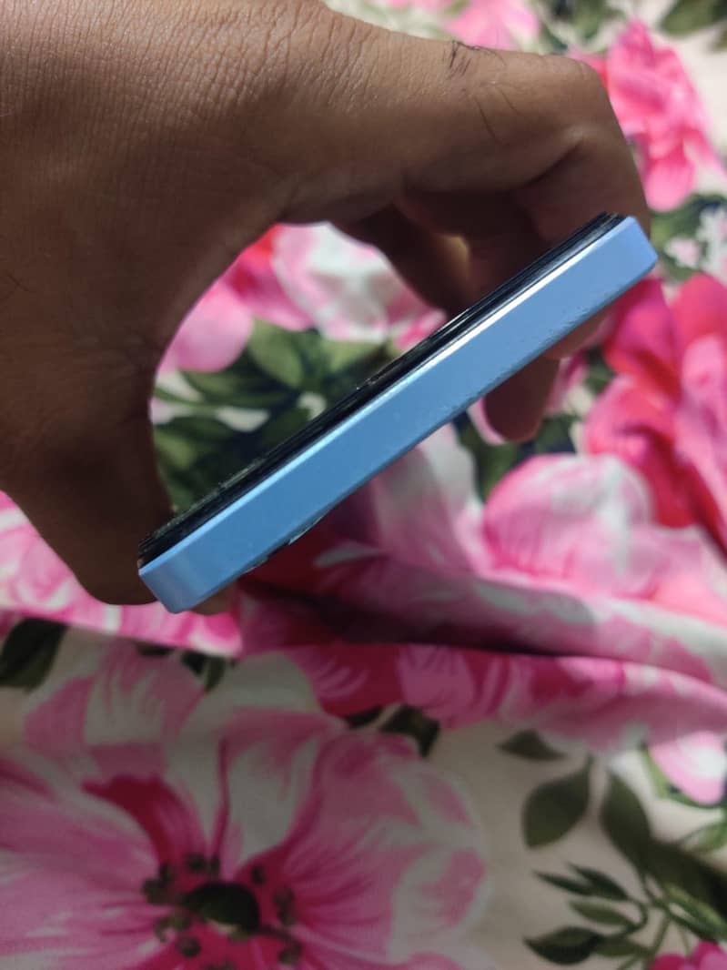 Realme Note 50 4