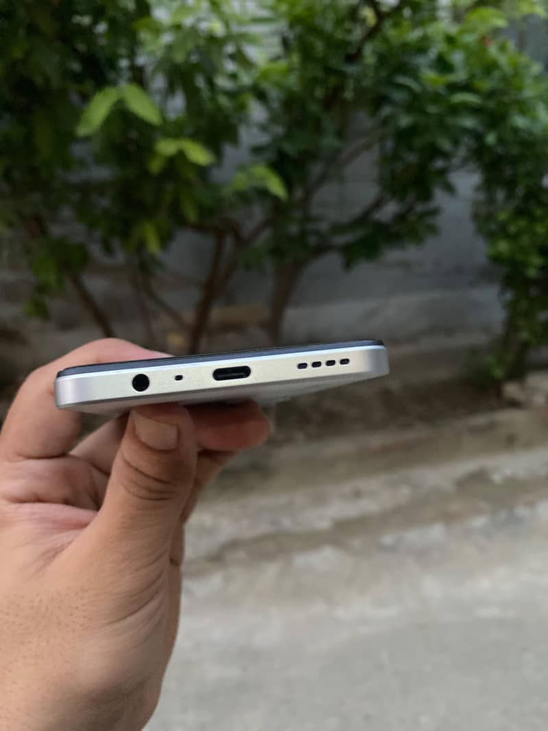 Realme C71 9