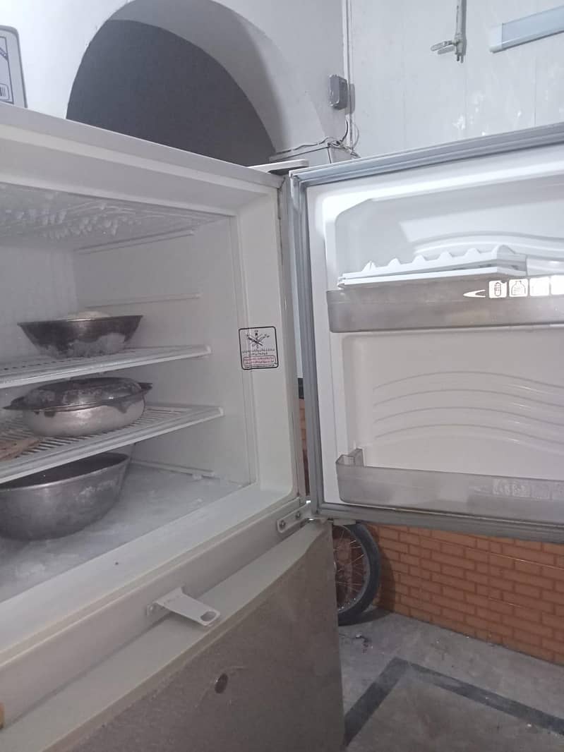 dawlance fridge 0