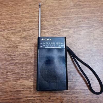 Sony P-26 Pocket Radio
