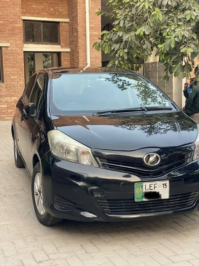 Toyota Vitz 2015