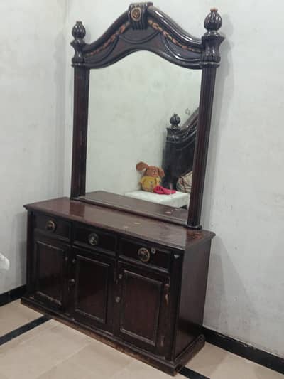 dressings Table
