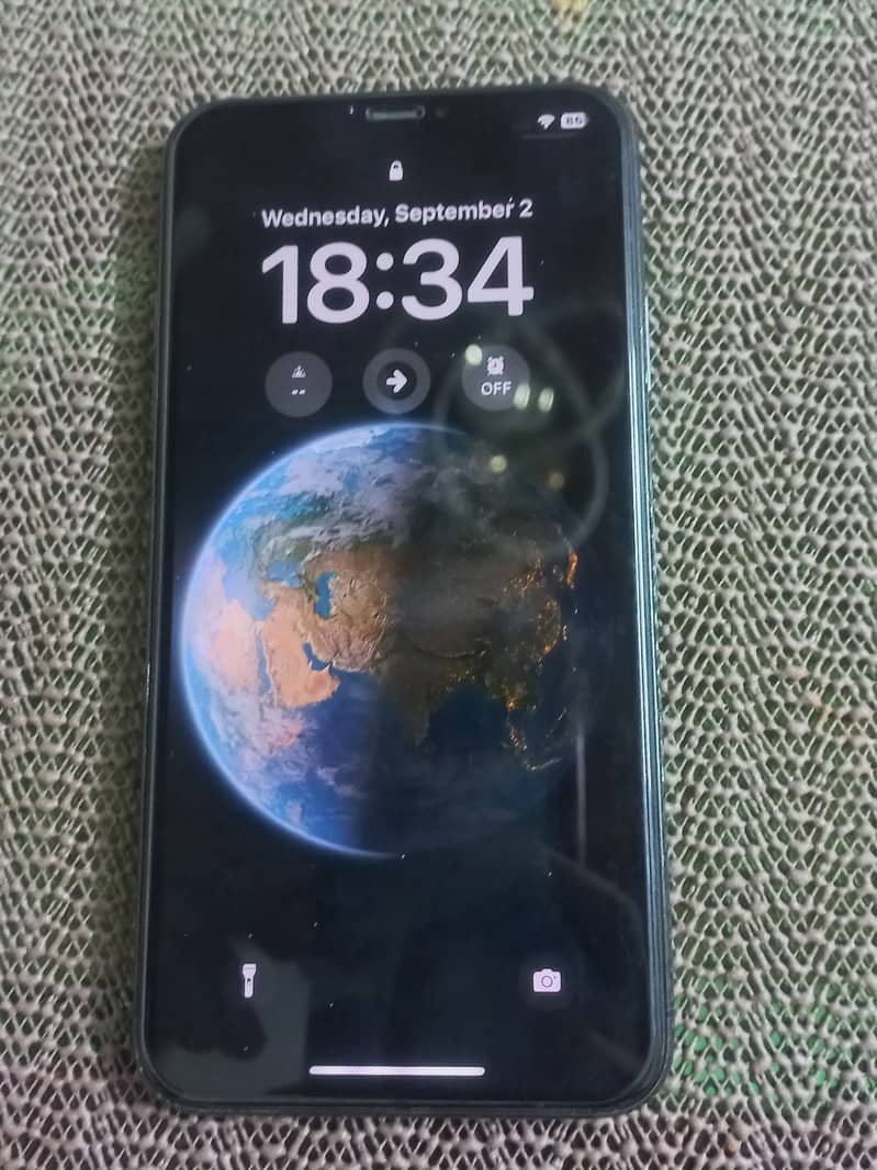Apple iPhone 11 Pro Max 4