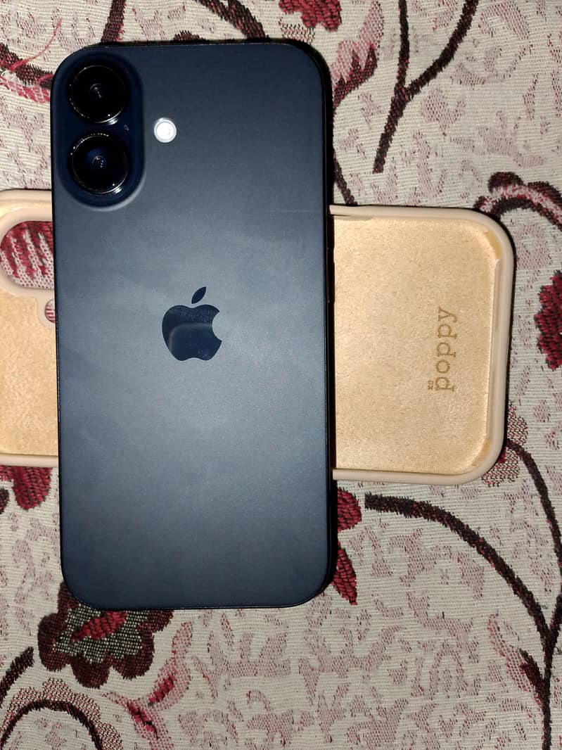 Apple iPhone 16 1