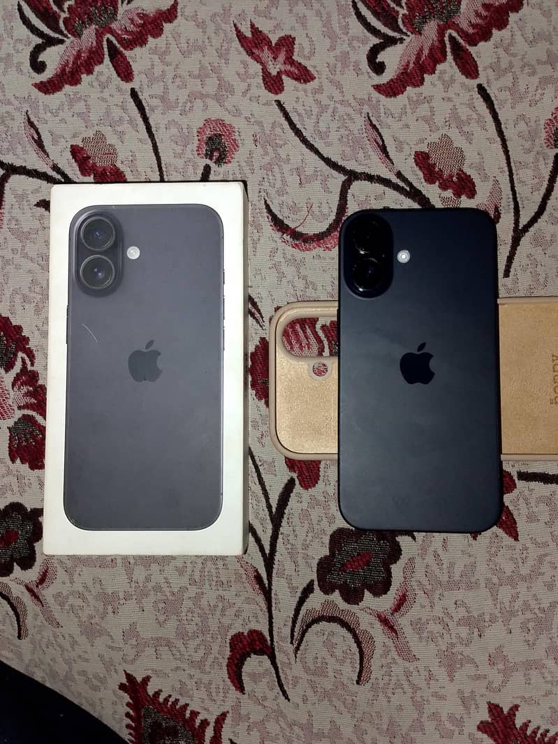 Apple iPhone 16 2