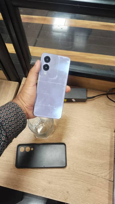 Vivo Y17