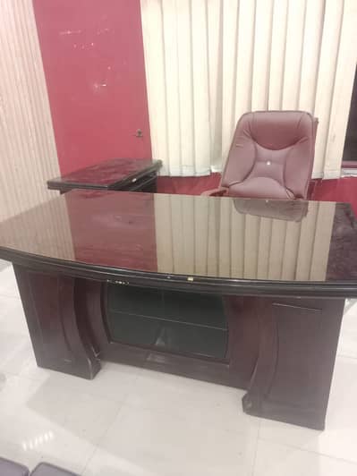 Office Table and chair for sale