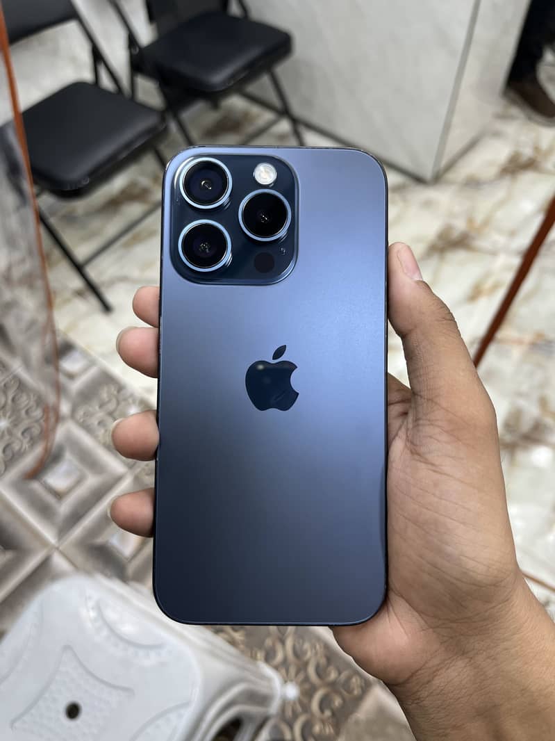 Apple iPhone 15 Pro 0