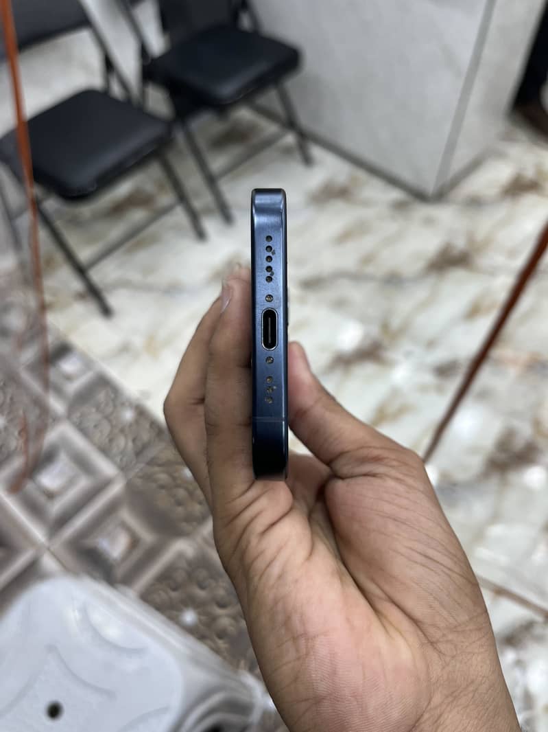 Apple iPhone 15 Pro 1