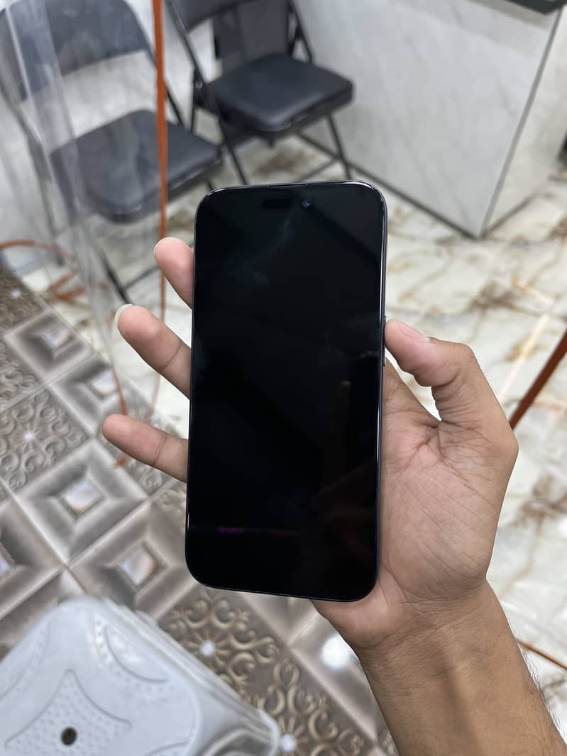 Apple iPhone 15 Pro 2
