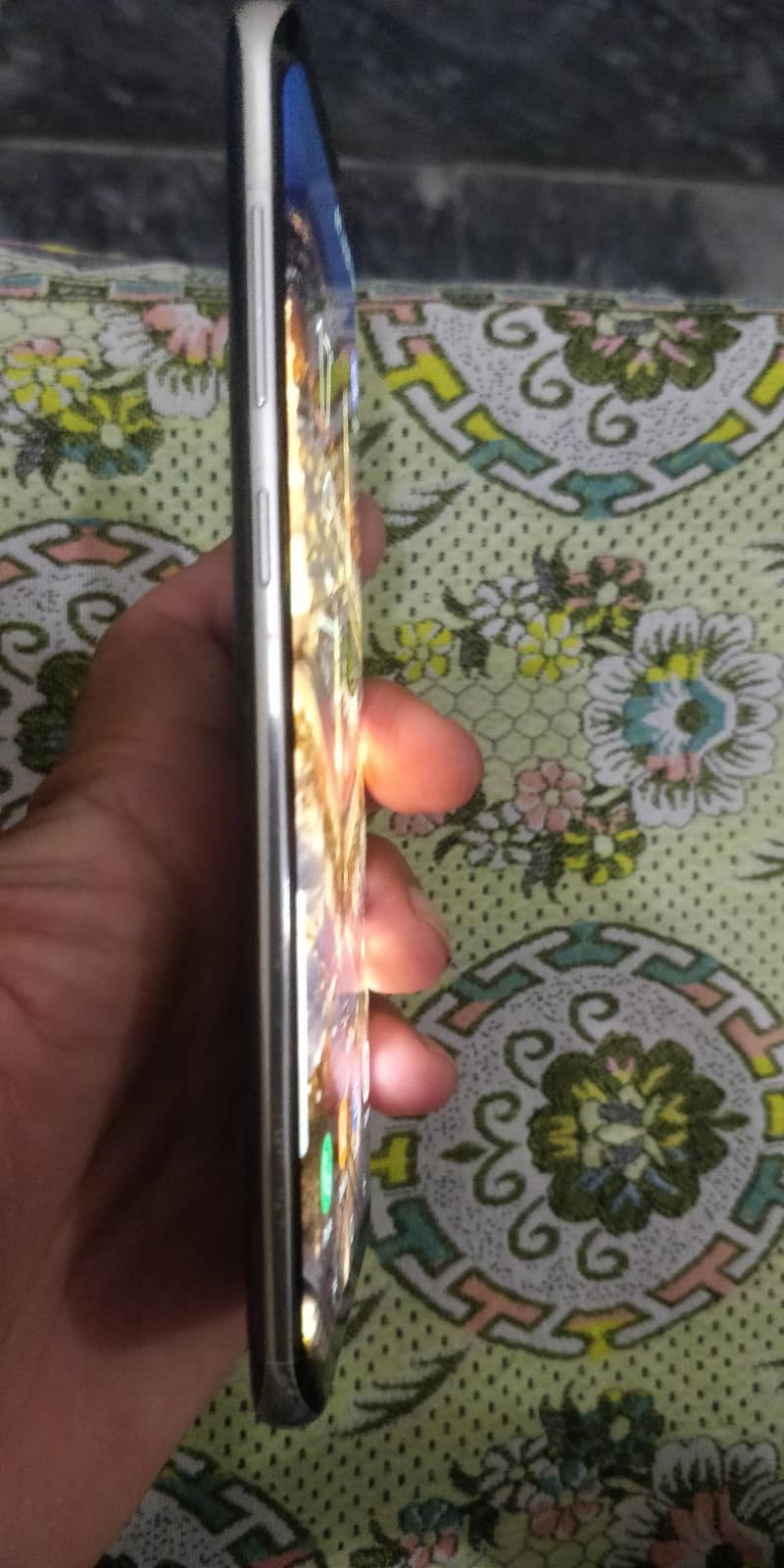 Samsung Mobile S8 Plus 5