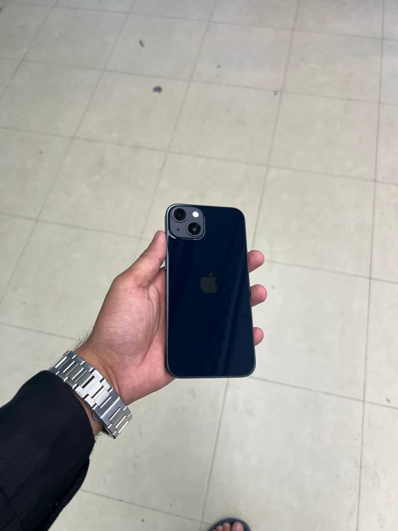 Apple iPhone 13 0