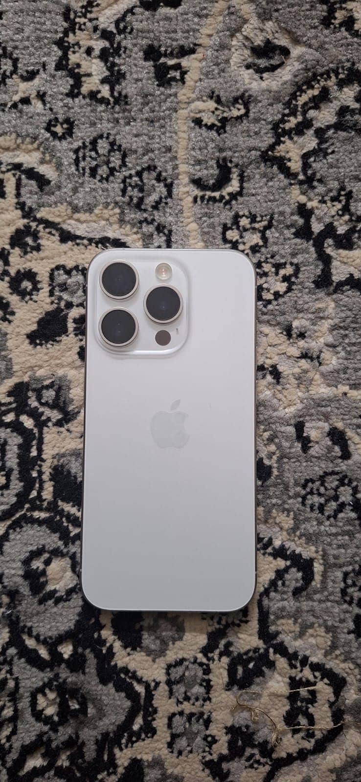 Apple iPhone 15 Pro 0