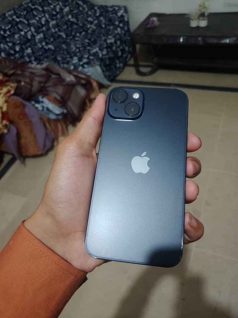 Apple iPhone 13 0