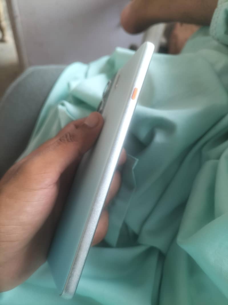Tecno CAMON 40 0