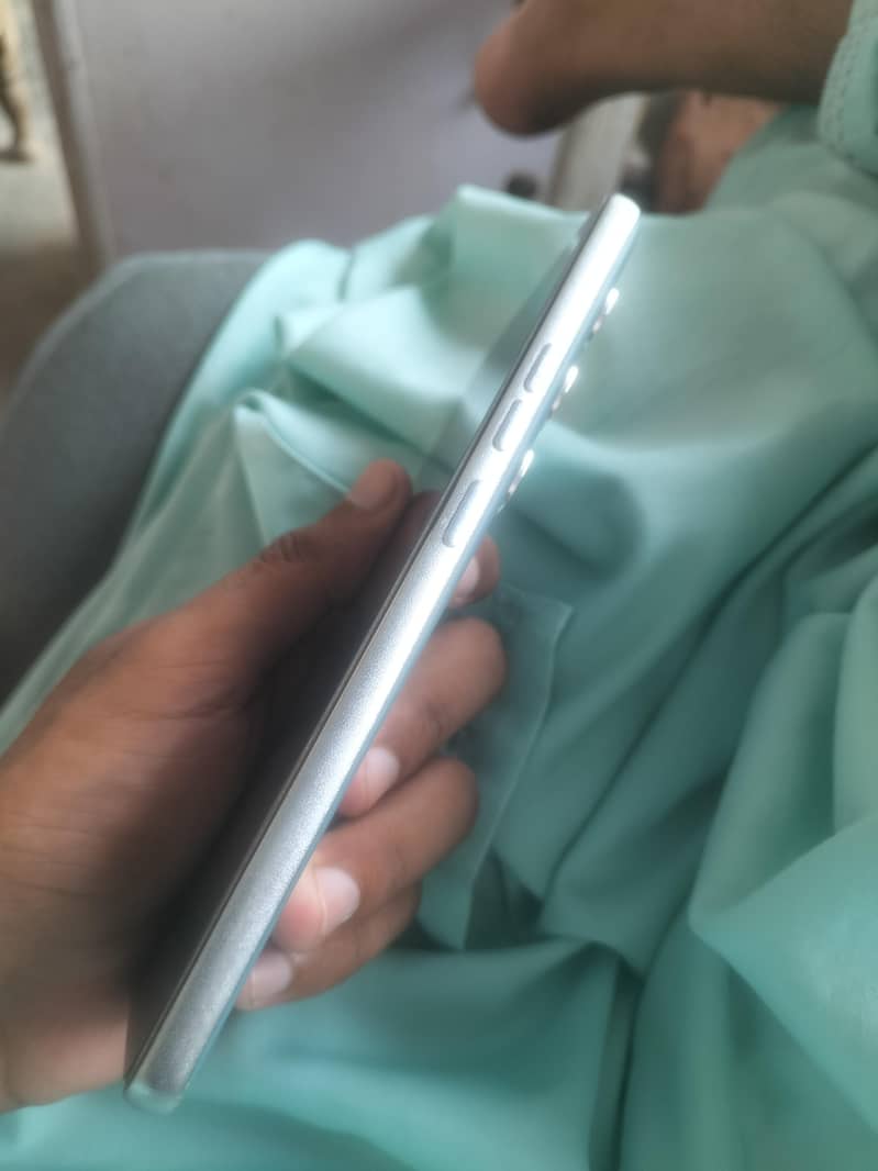 Tecno CAMON 40 1