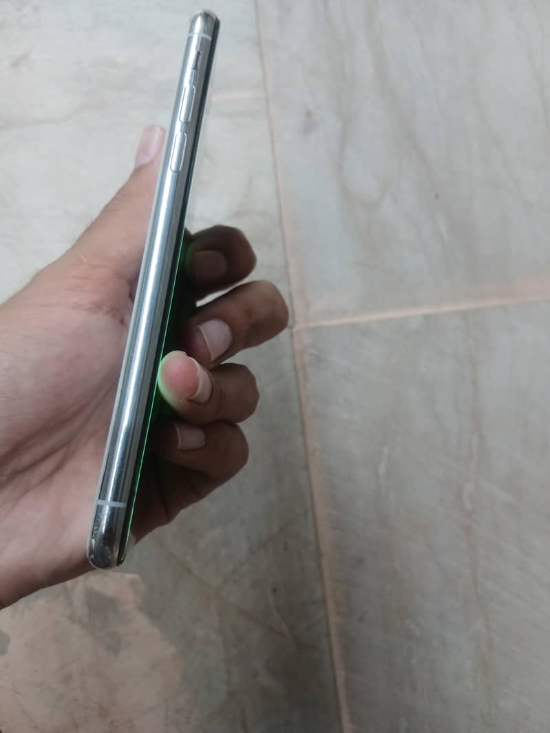 Apple iPhone X 1