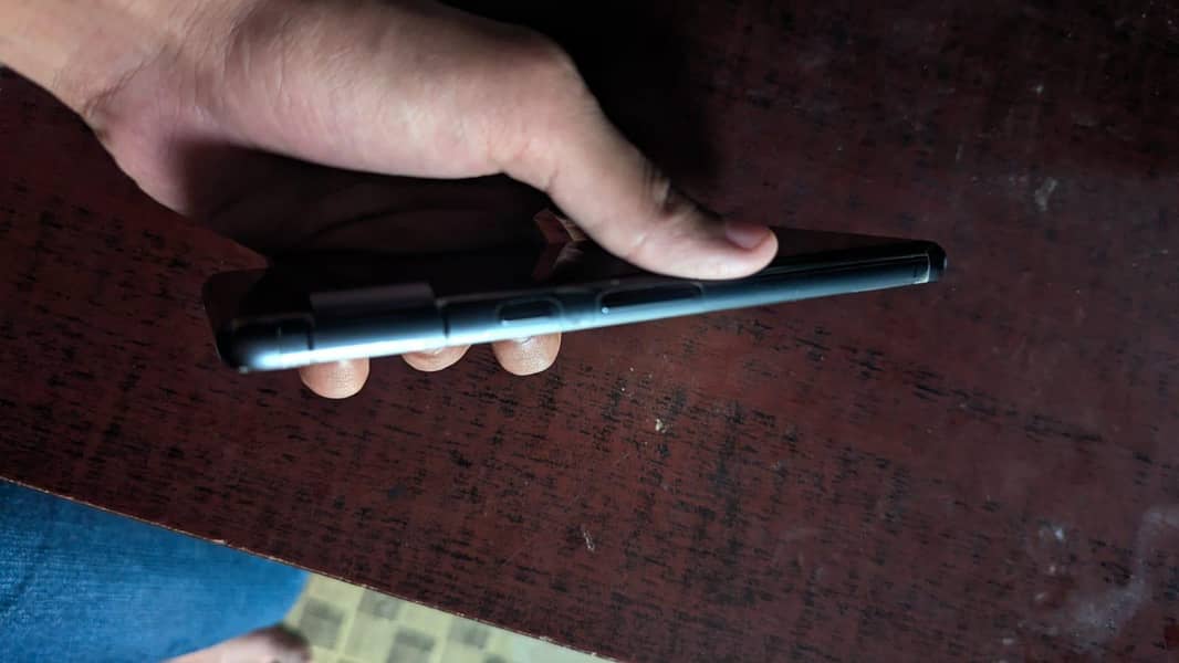 Google Pixel 7 4
