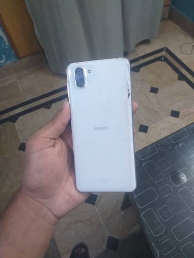 Aquos r3