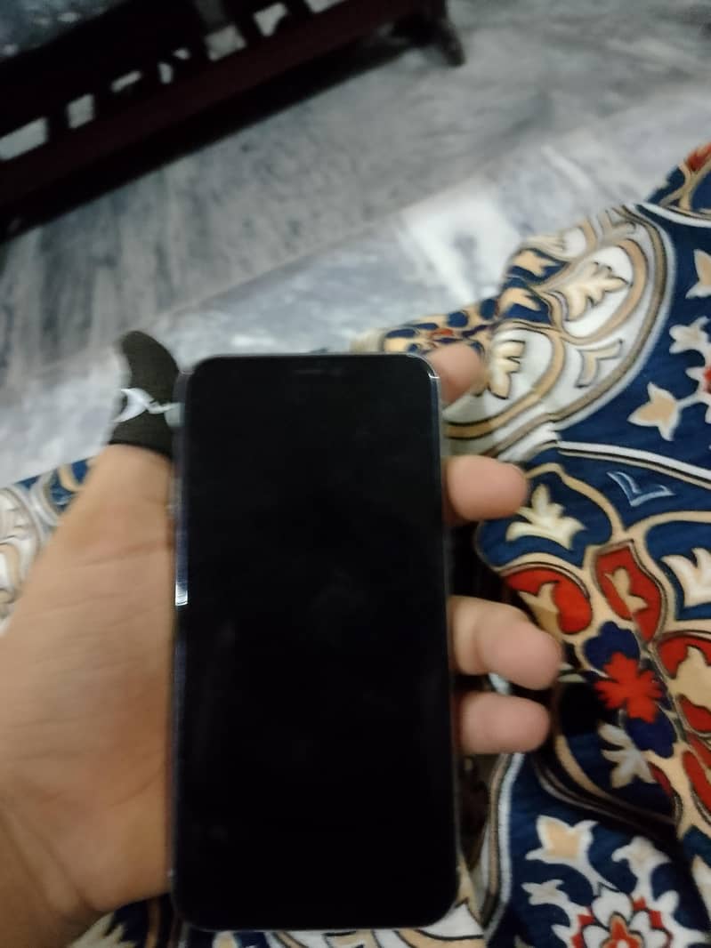 Apple iPhone 11 Pro 3