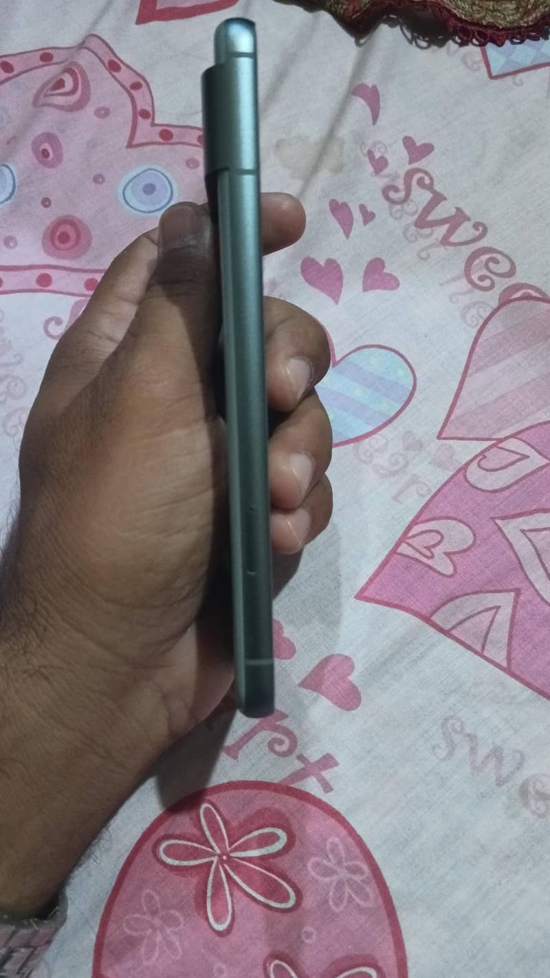 Google Pixel 8 2
