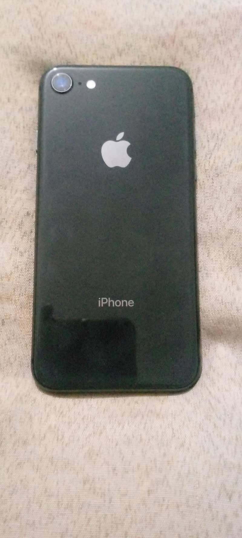 Apple iPhone 8 1