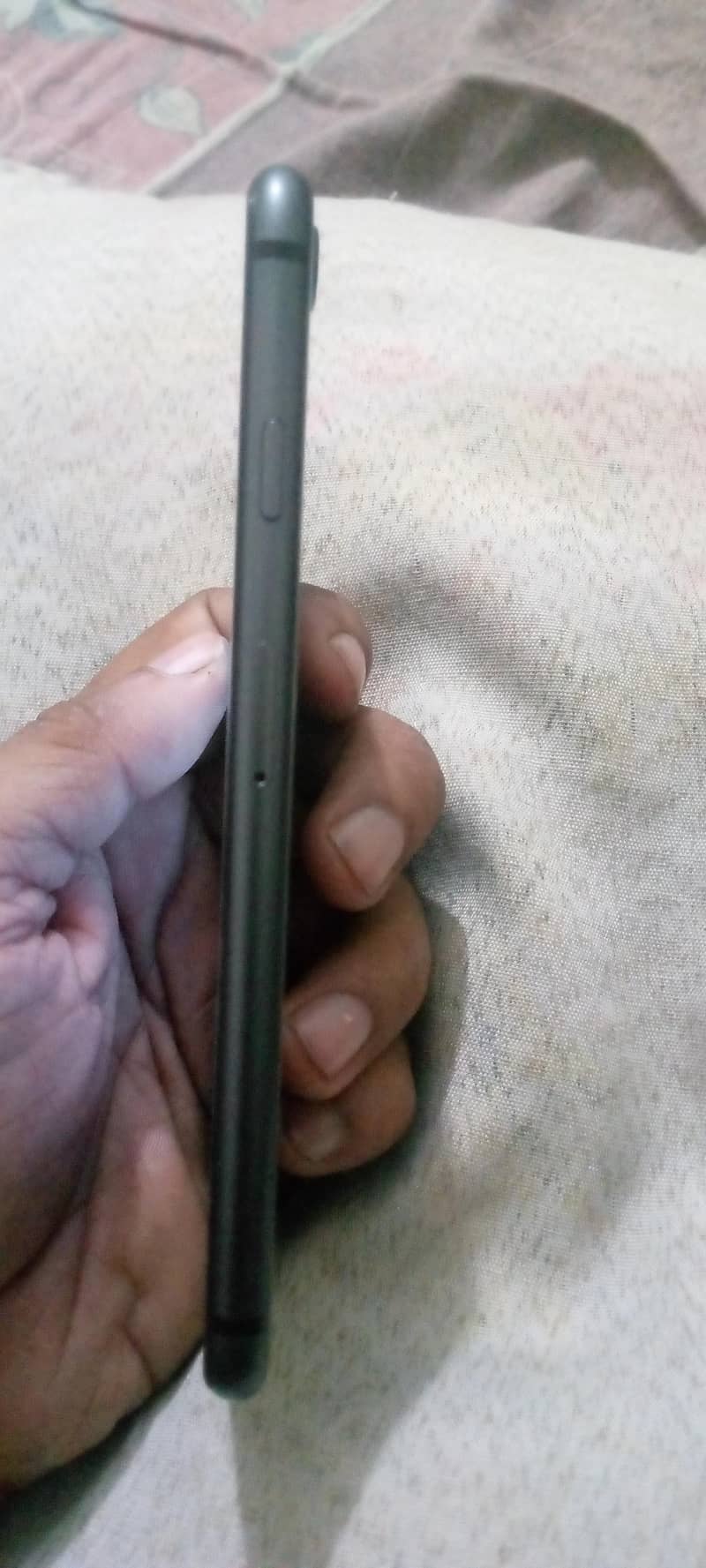 Apple iPhone 8 3