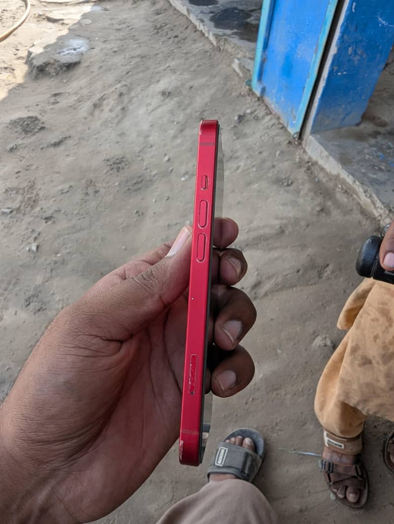 Apple iPhone 13 3