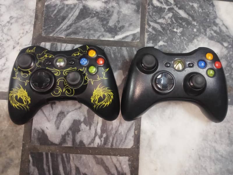 Xbox 360 with 2 wireless controller 3