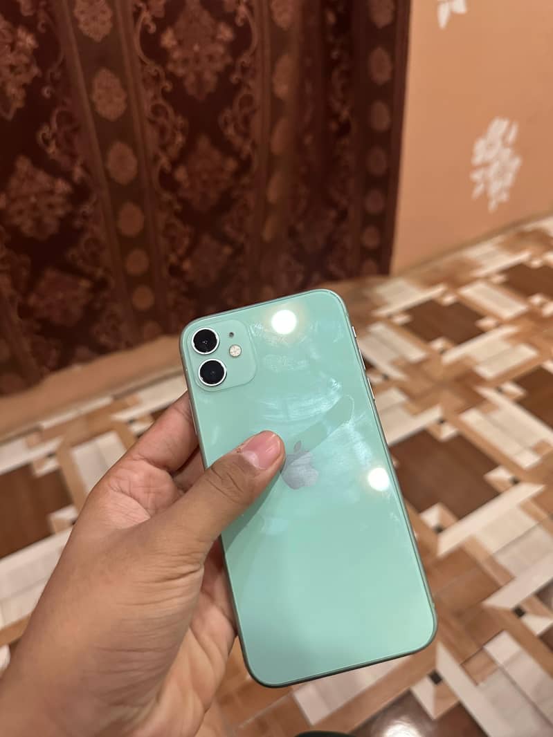 Apple iPhone 11 3