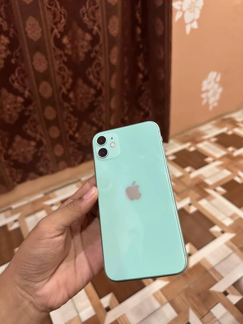 Apple iPhone 11 4