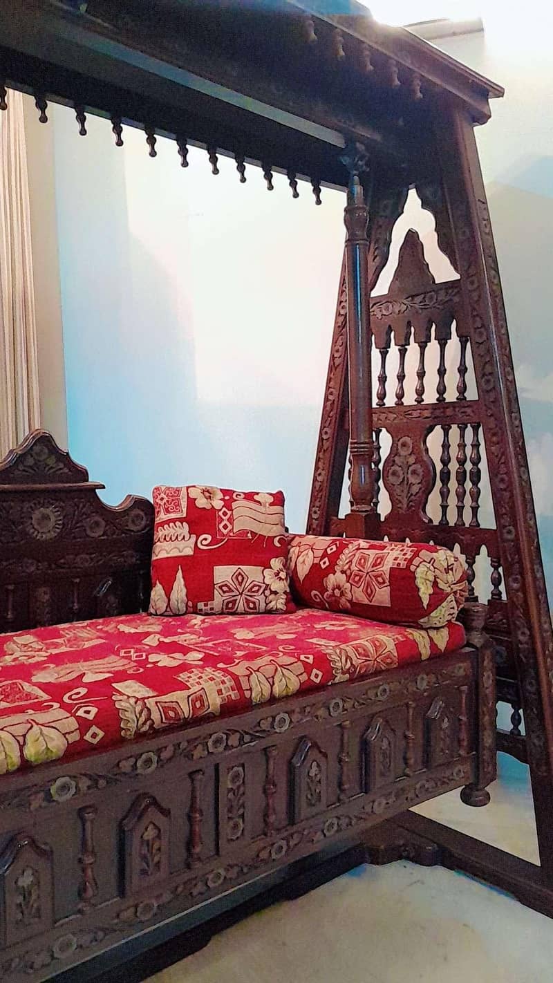 TWO SEATER SWING 2