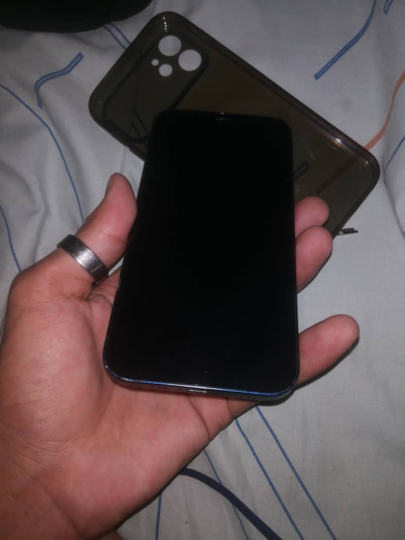 Apple iPhone 12 1