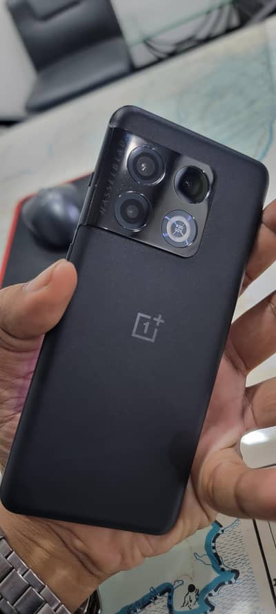 One Plus 10 Pro (12/256)