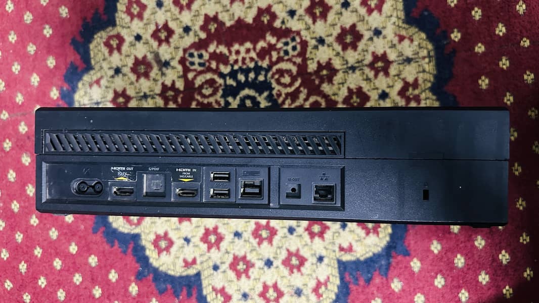 Xbox One with One S controller 8