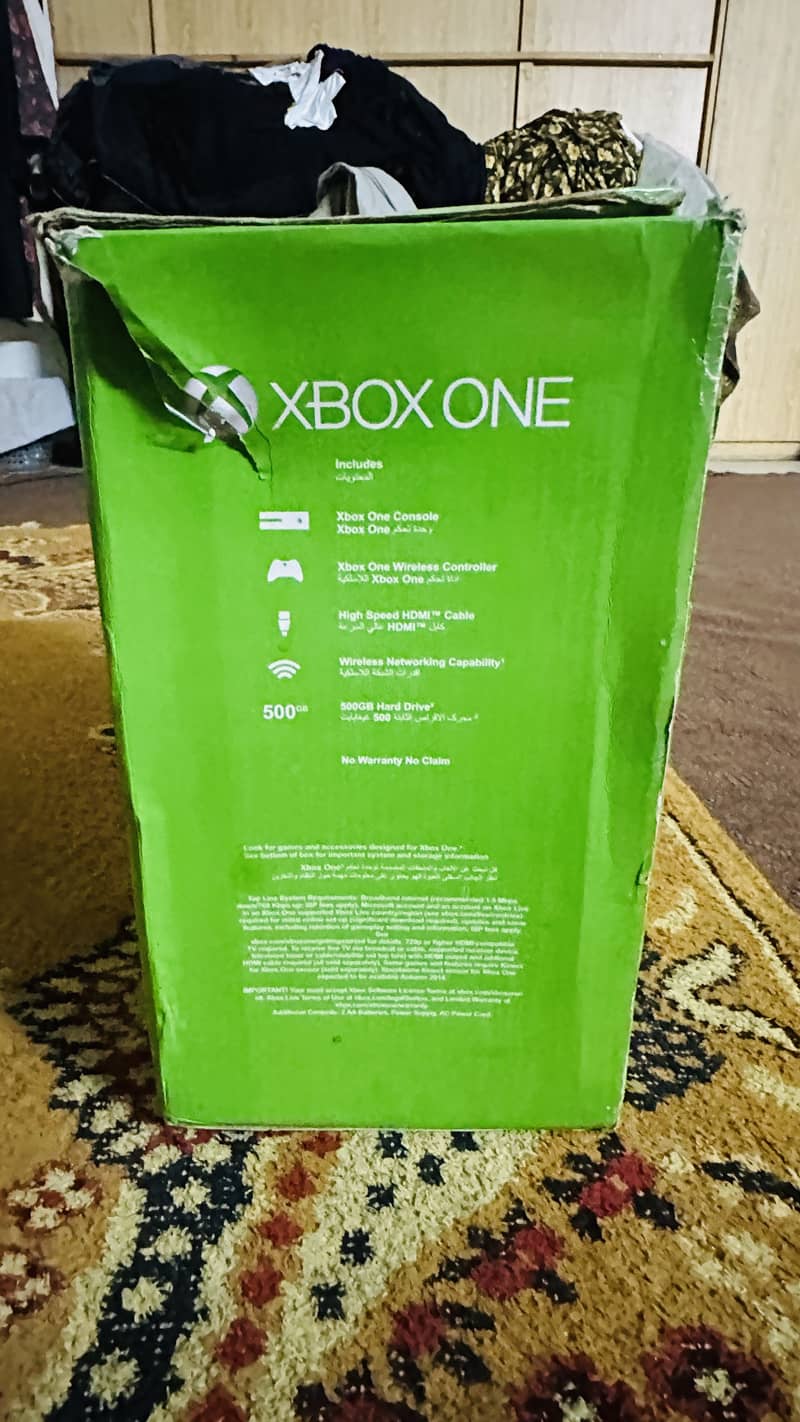 Xbox One with One S controller 11
