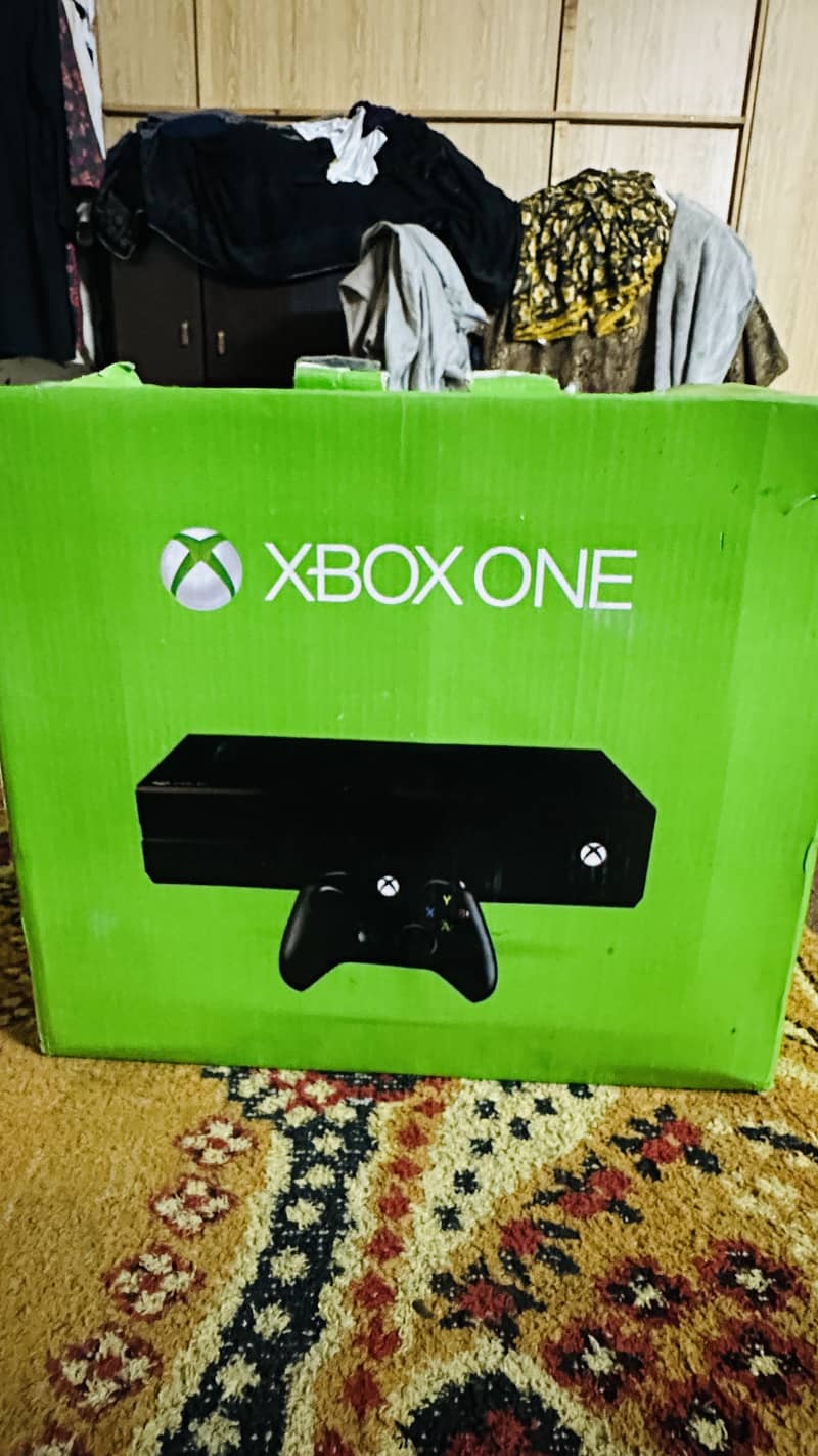 Xbox One with One S controller 12