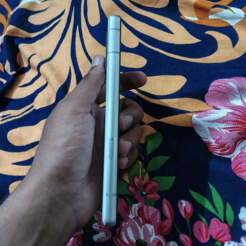 Google Pixel 7a 5