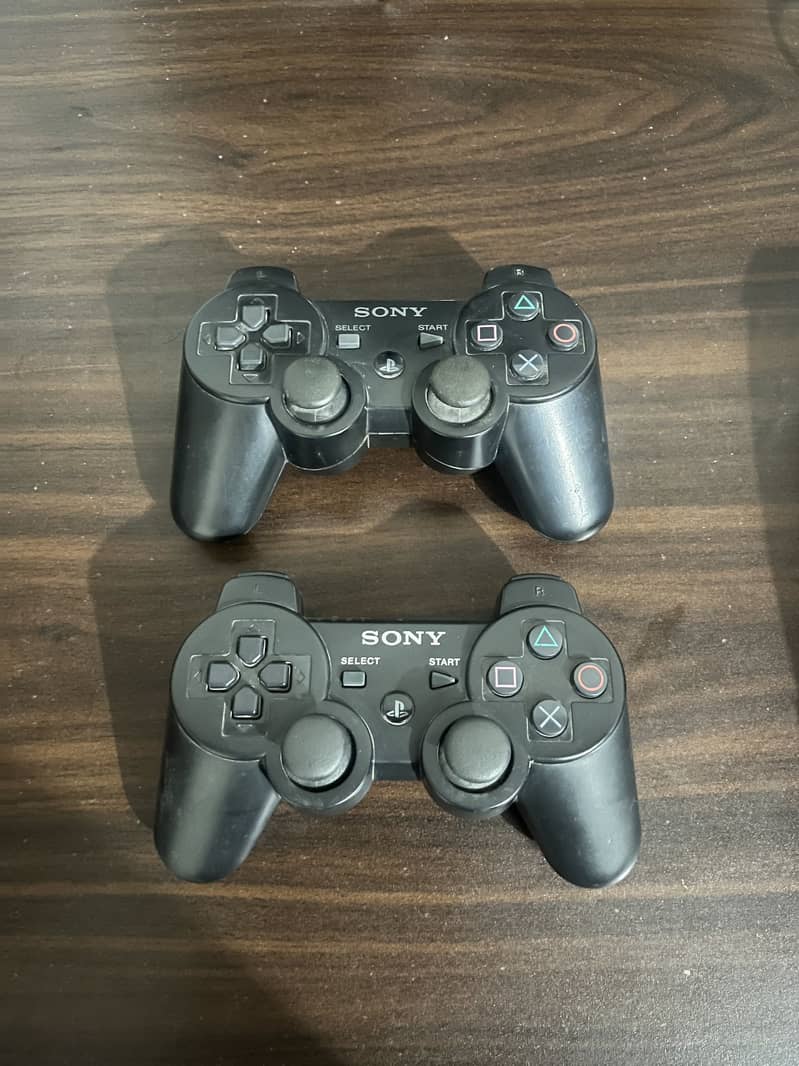 PS3 Super slim 1
